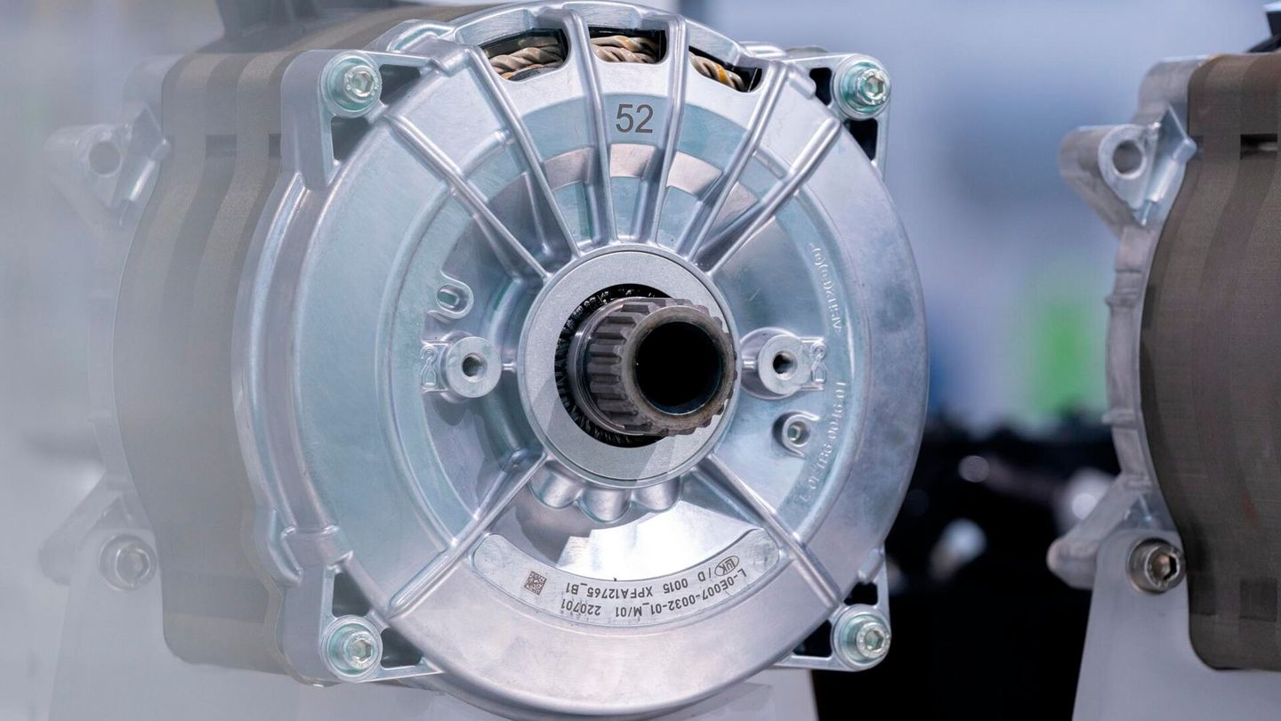 Heavy-duty electric motor from Schaeffler: extremely compact and with efficiency of over 97 percent in a speed range of 3,000 to 8,000 rpm. Picture: Schaeffler