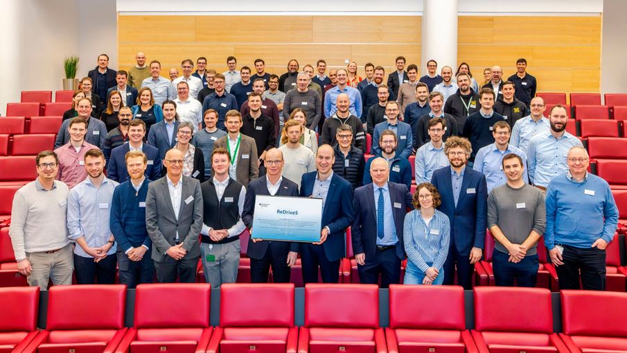 Schaeffler leitet Forschungsprojekt ReDriveS für nachhaltige und zirkuläre Nutzung von elektrischen Achsantrieben