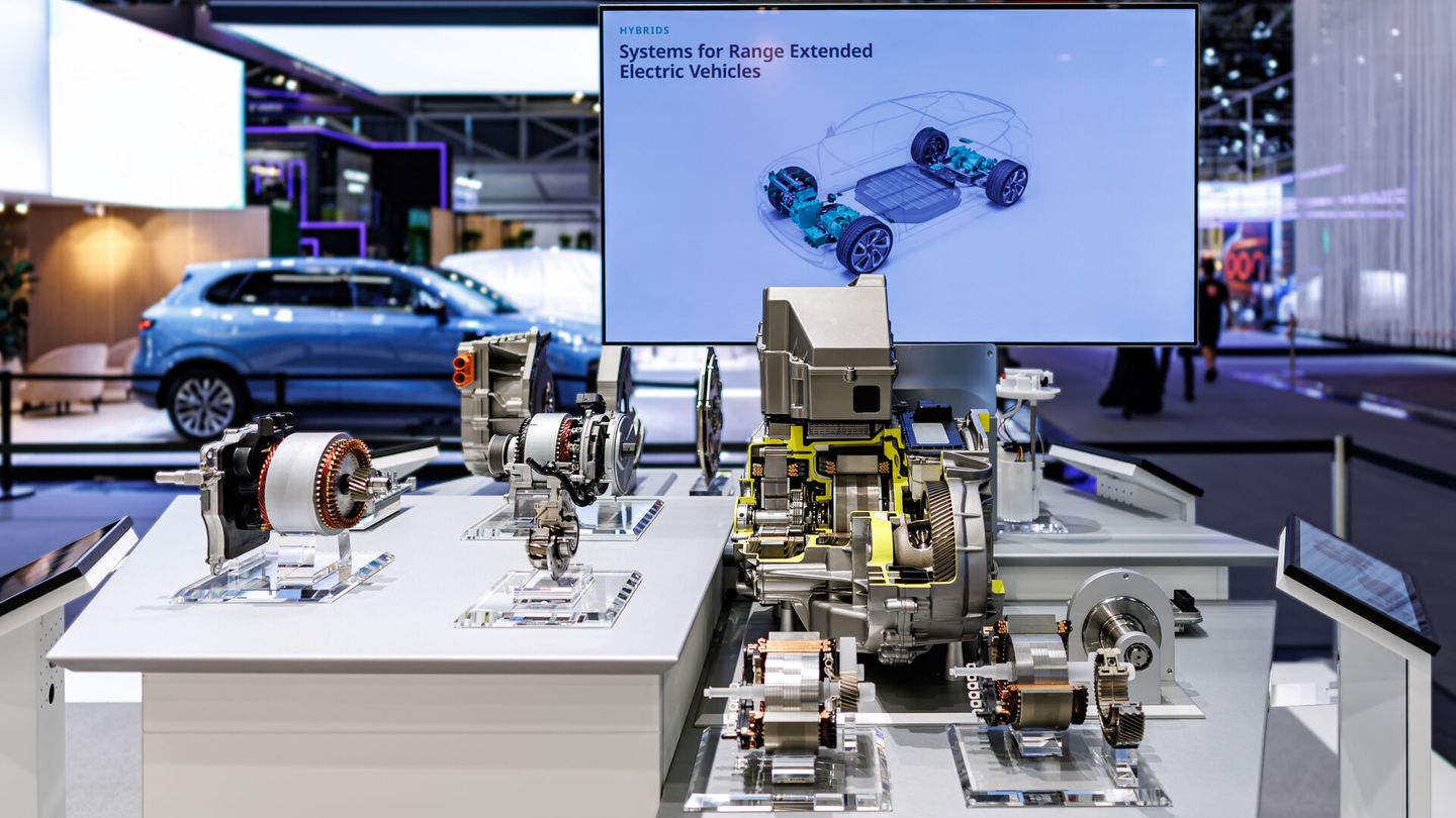 Von Komponenten über Module bis hin zu hochkomplexen Systemen: Schaeffler bietet ein breites Portfolio für unterschiedlichste Hybrid-Topologien an. Foto: Schaeffler (Daniel Karmann)