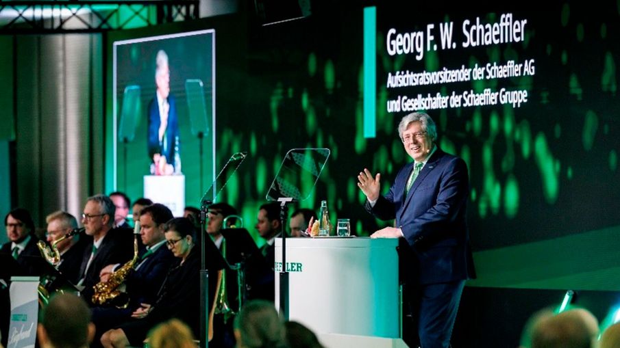 Schaeffler ehrt langjährige Mitarbeitende bei Jubilarfeiern